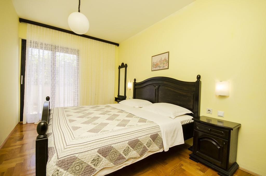 Apartments Dragutin Medulin Exterior foto