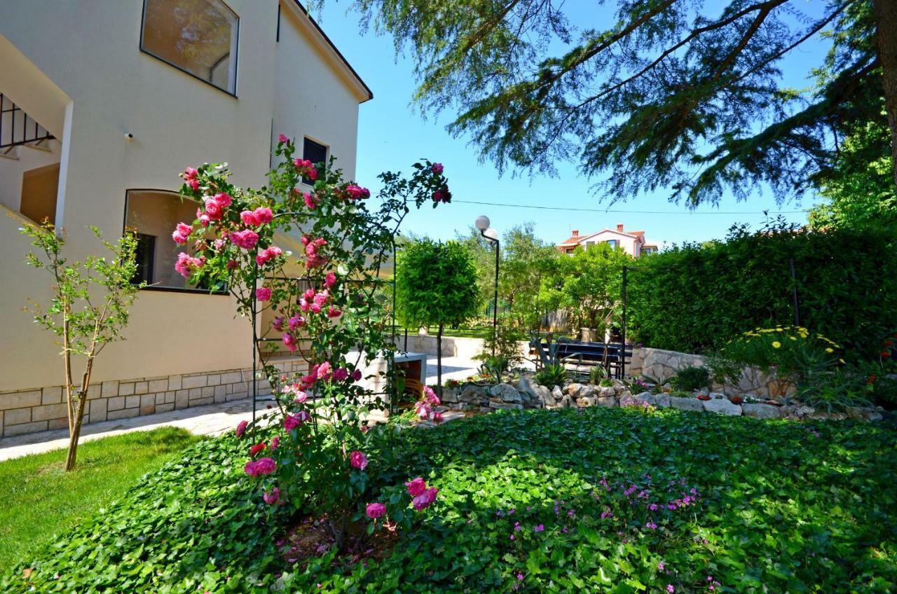 Apartments Dragutin Medulin Exterior foto
